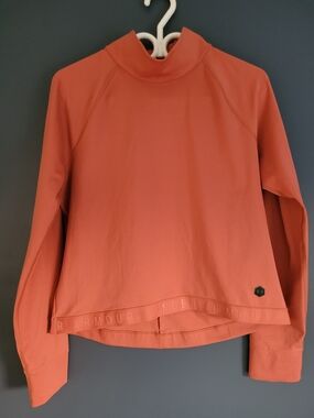 Under Armour RUSH Mock Neck Long Sleeve Crop Top - Rust Orange